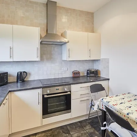 Host & - Fox's Hideout *