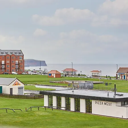 Apartment Host & - Fox's Hideout Whitby