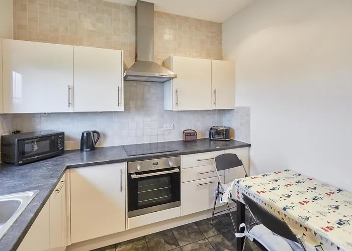 Host & - Fox's Hideout *